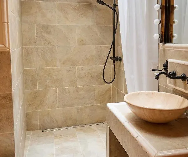 El Retiro Del Obispo Laguardia